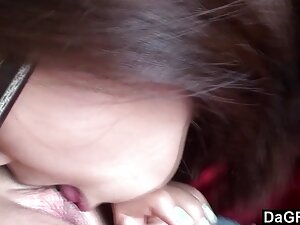webcam de una pelirroja que acaricia su coño y tiene grandes videos xxx con subtitulo en español tetas